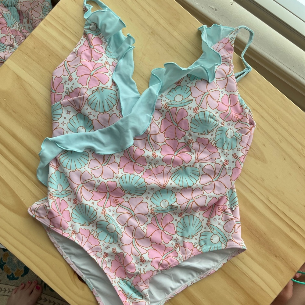 Caden lane ocean pearl mom swimsuit